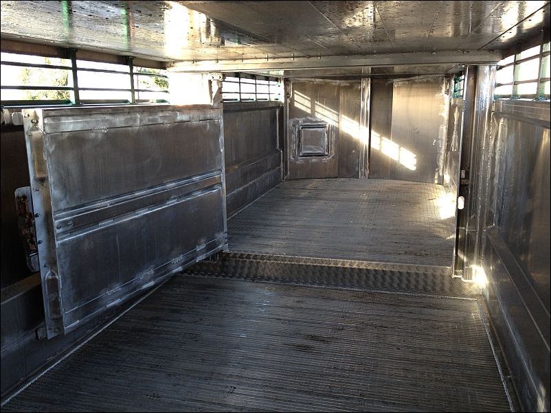 Plowman Livestock trailer 2-3 Deck interior