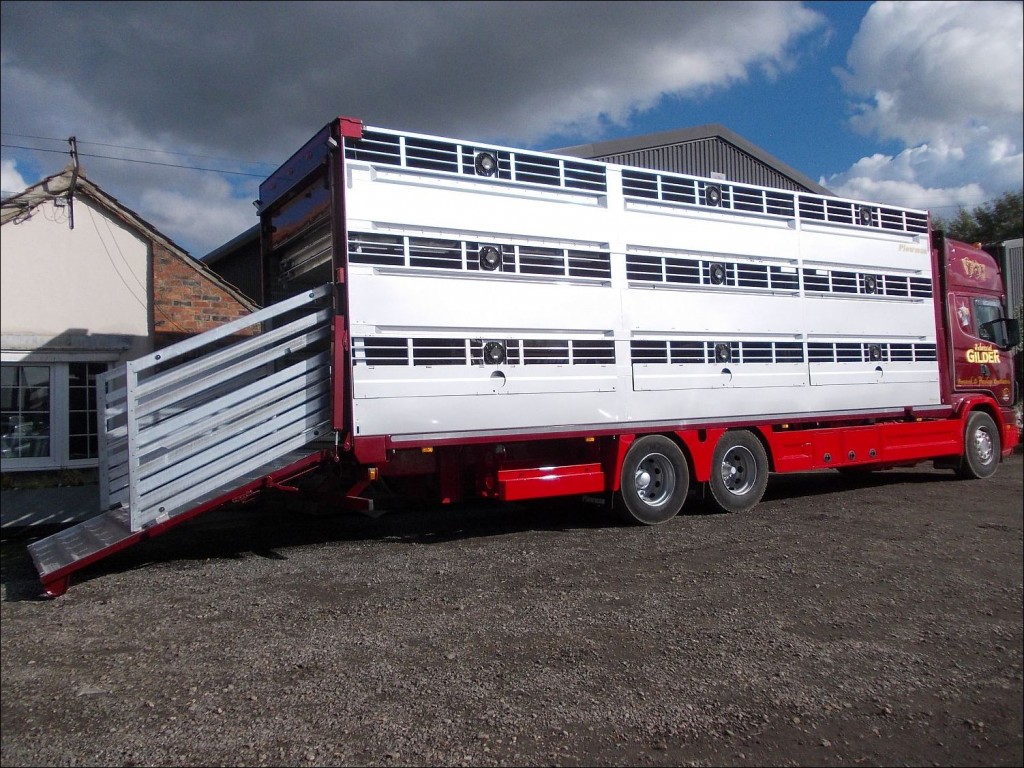 Plowman 3 Deck Rigid New Livestock Box